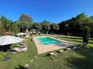 Historic Manor With Pool In Quercy à Caussade